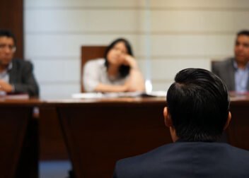 Saul bucio P5YN73KrUAA unsplash